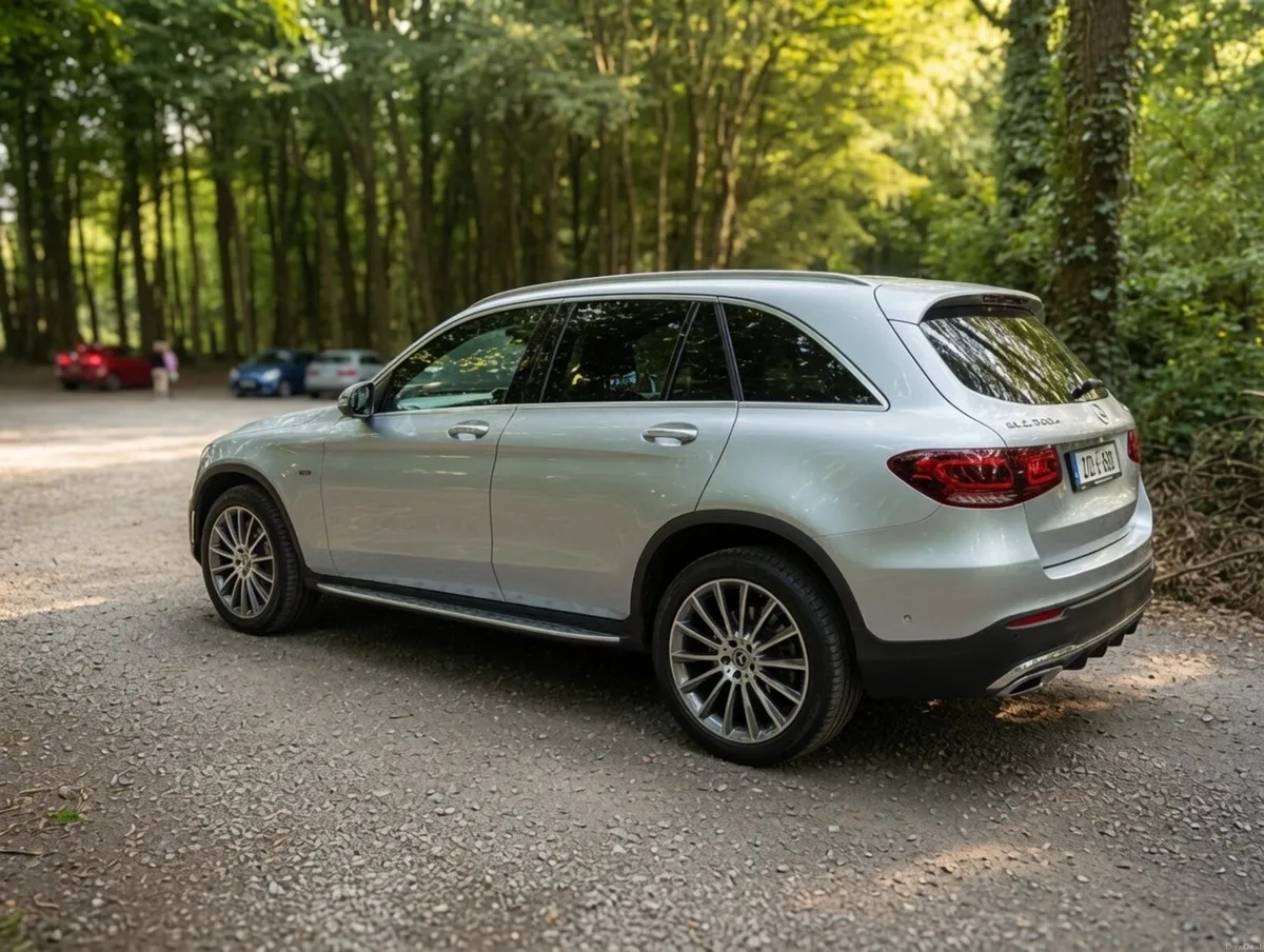 Mercedes GLC AMG Line Premium - Image 3