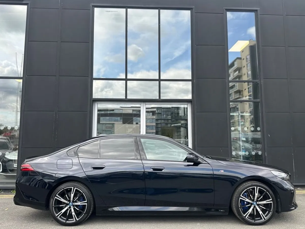 BMW i5 40e M-Sport Pro Auto EV - Image 5