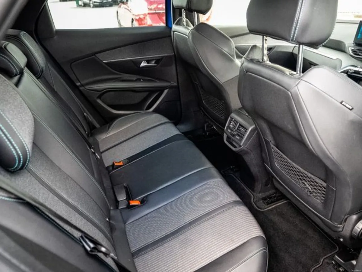 Peugeot 3008 FL Allure 1.5 Blue HDI 130 6.2 - Image 6