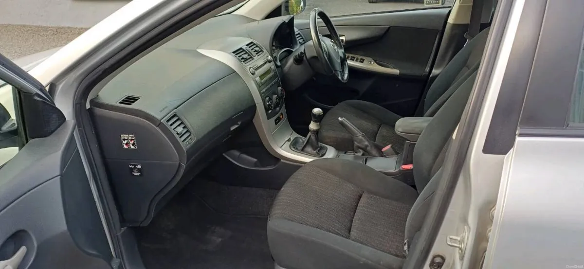 Toyota Corolla - Image 5