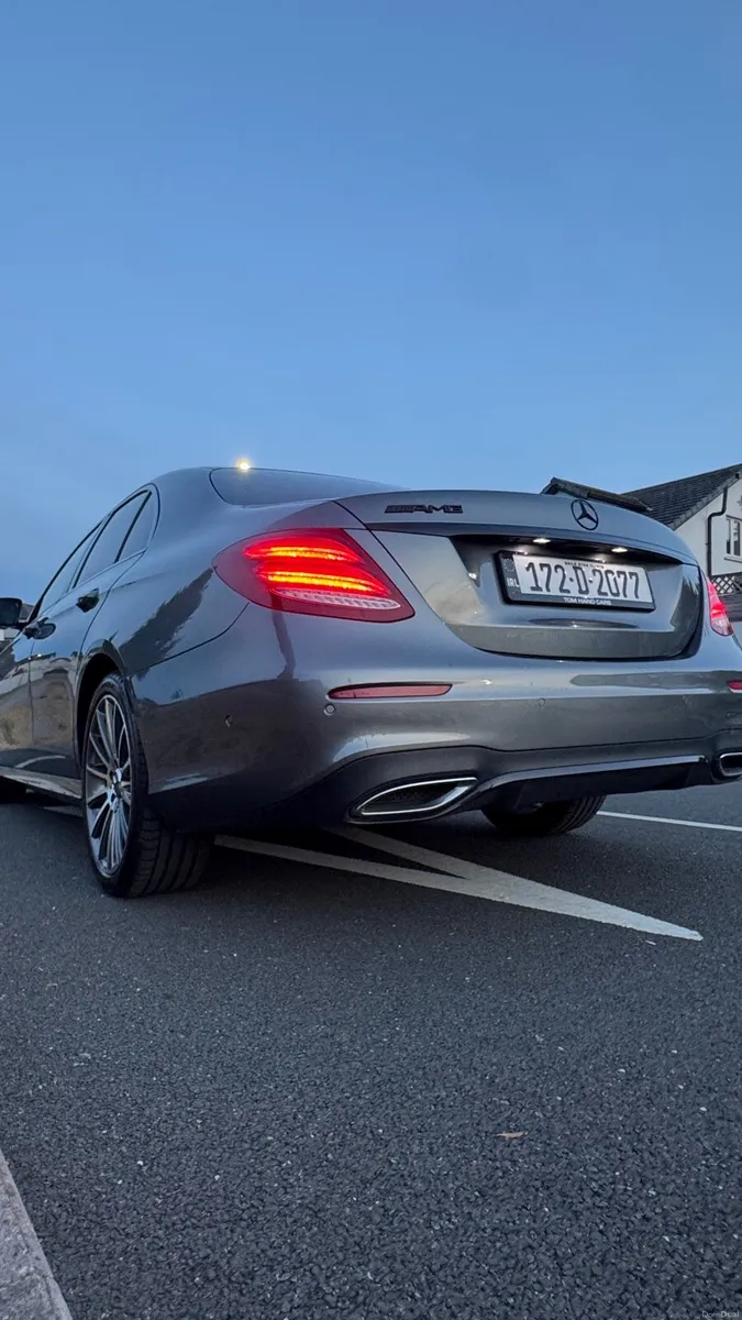 Mercedes Benz E220D AMG line - Image 5