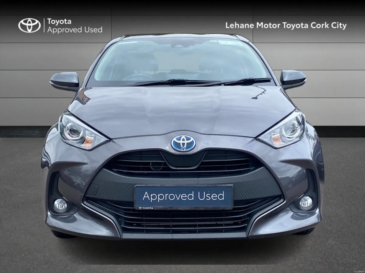 Toyota Yaris HYBRID LUNA - Image 5