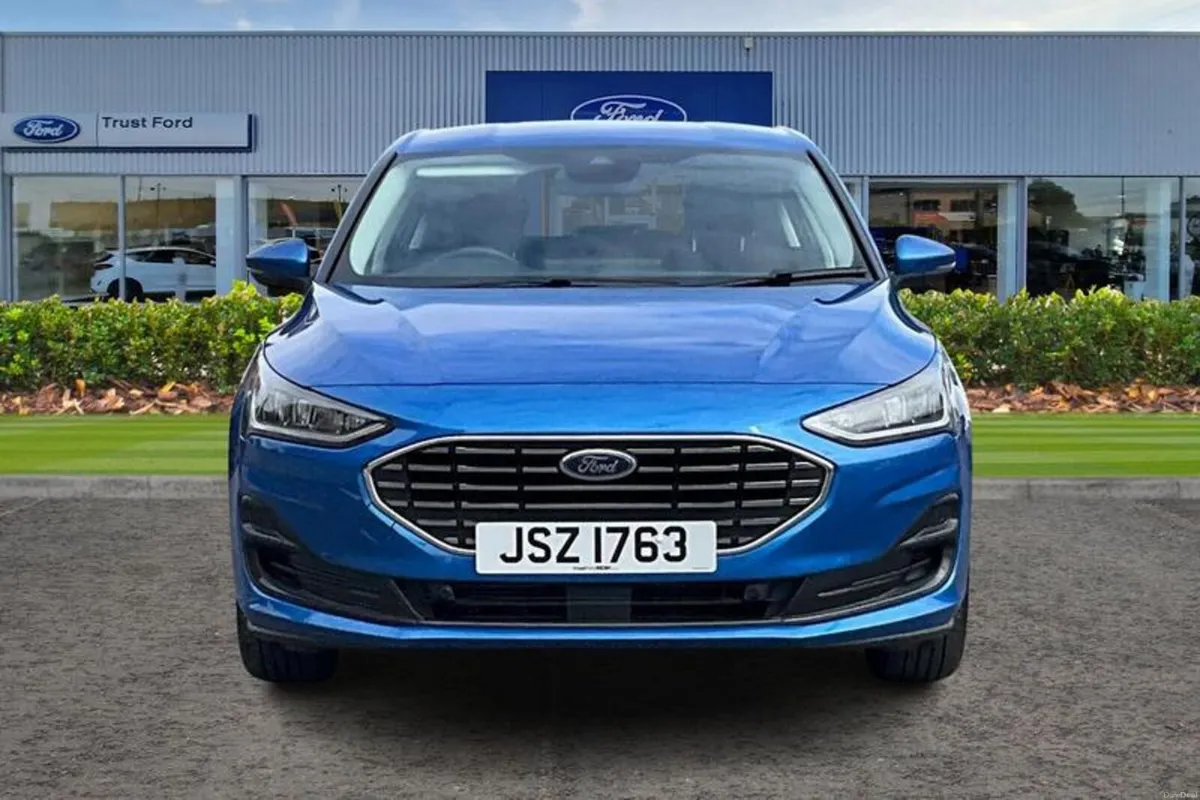 Ford Focus 1.0T EcoBoost MHEV Titanium Hatchback 5 - Image 6