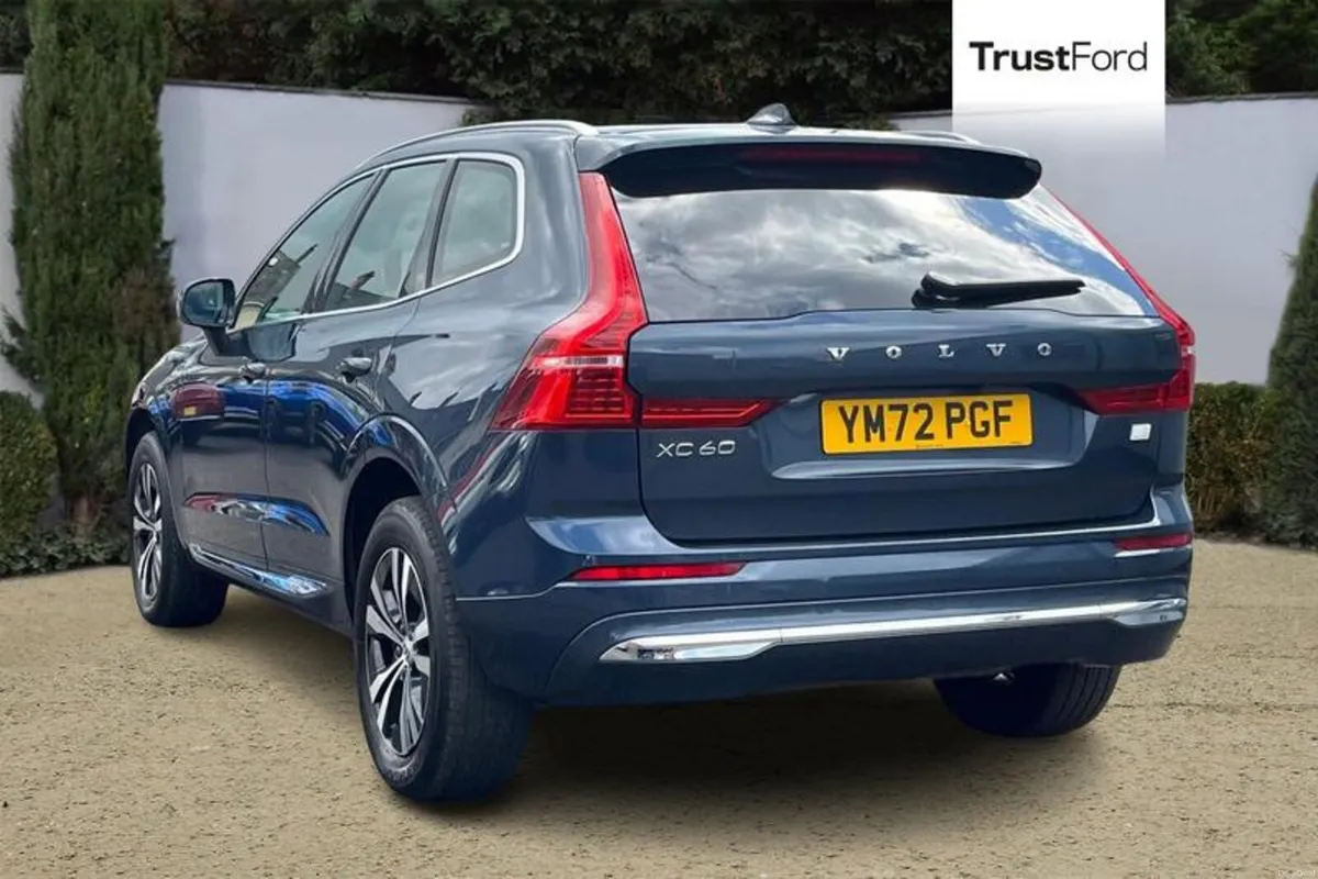 Volvo XC60 2.0 T6 [350] RC PHEV Core Bright 5dr AW - Image 2