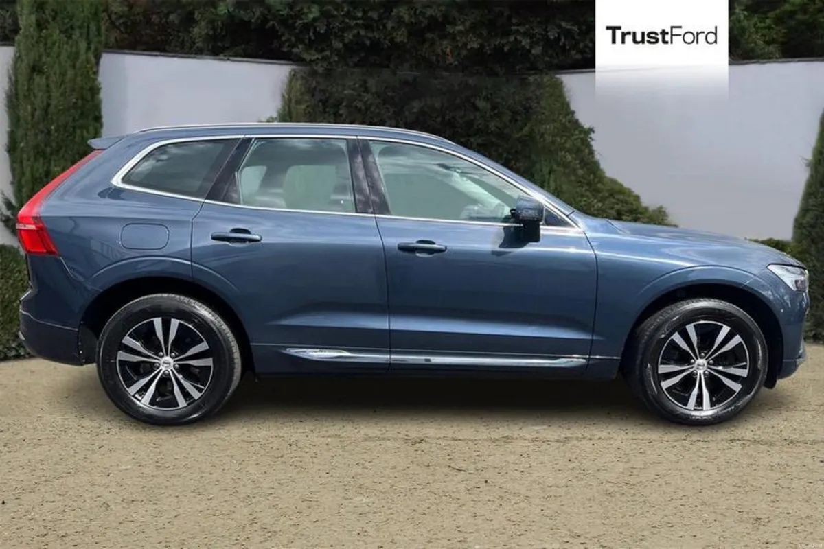 Volvo XC60 2.0 T6 [350] RC PHEV Core Bright 5dr AW - Image 3