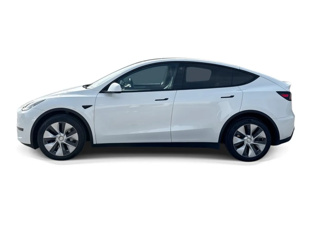 Tesla Model Y LONG RANGE AWD - Image 6