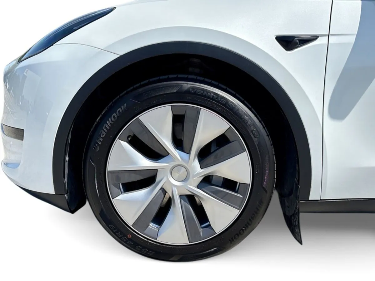 Tesla Model Y RWD - Image 4