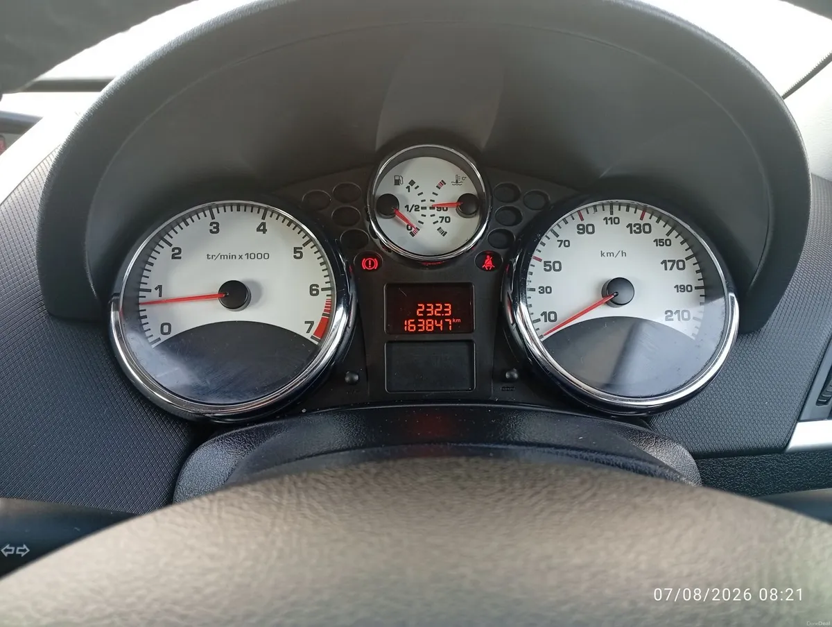 Peugeot 207 2011 - Image 4