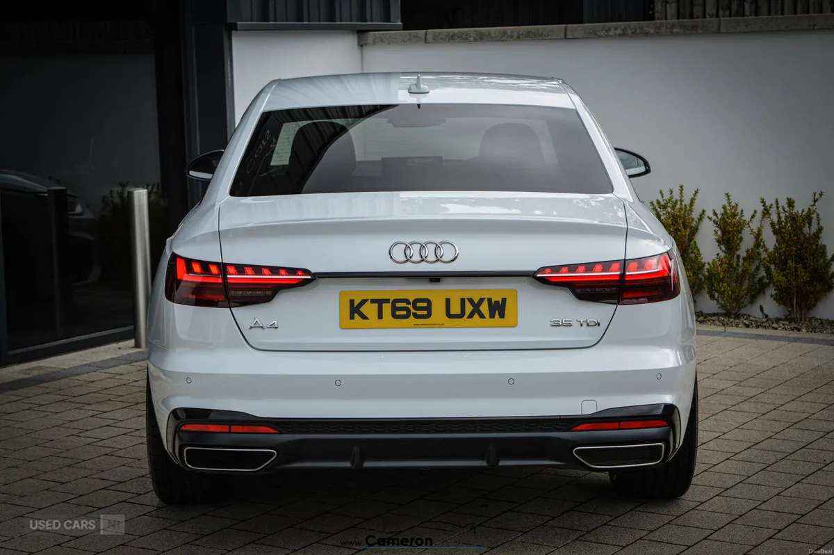 Audi A4 DIESEL SALOON - Image 6
