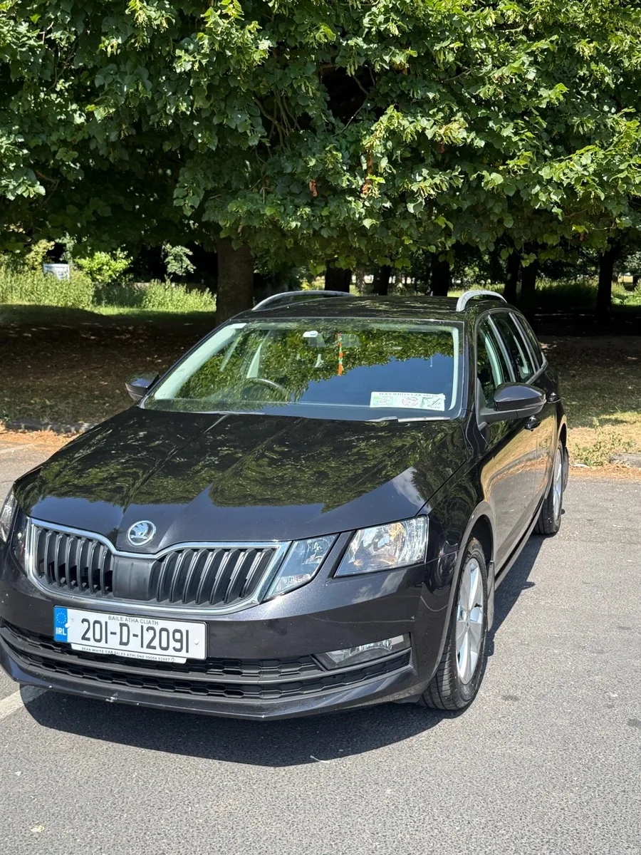 Skoda Octavia estate low mileage - Image 1