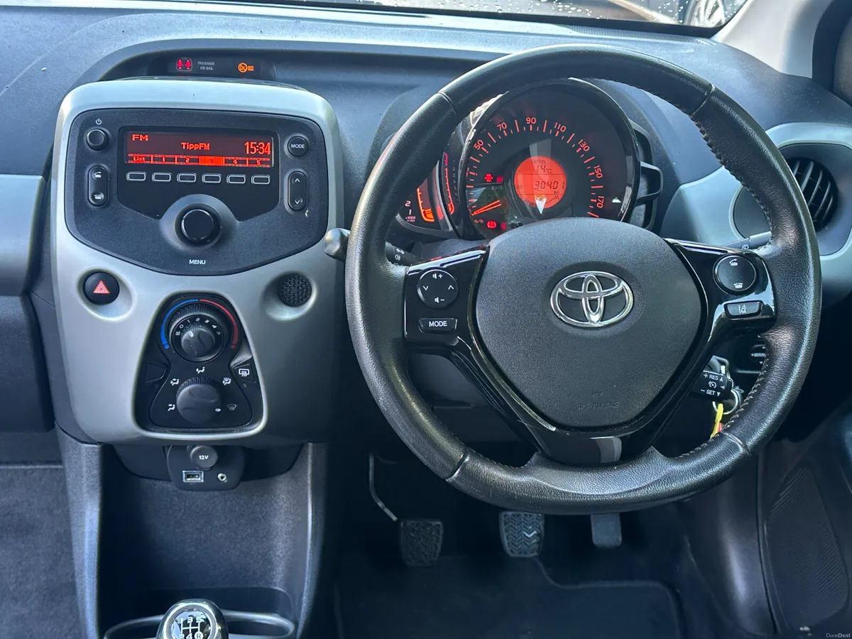 Toyota Aygo 1.0 VVT-i x-play *Only 30,000KM* - Image 6