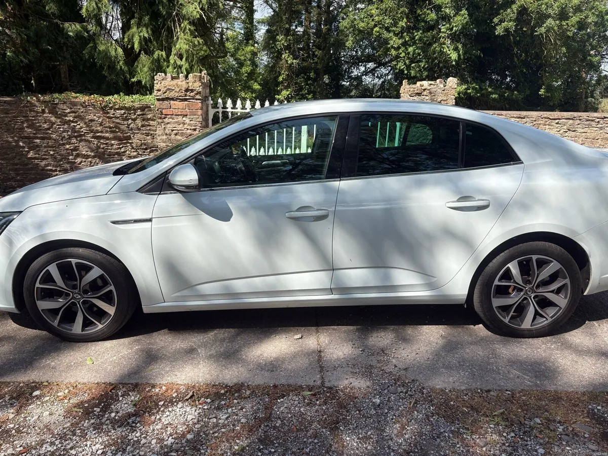 2017 AUTOMATIC RENAULT MEGANE 1.5 Diesel - Image 4