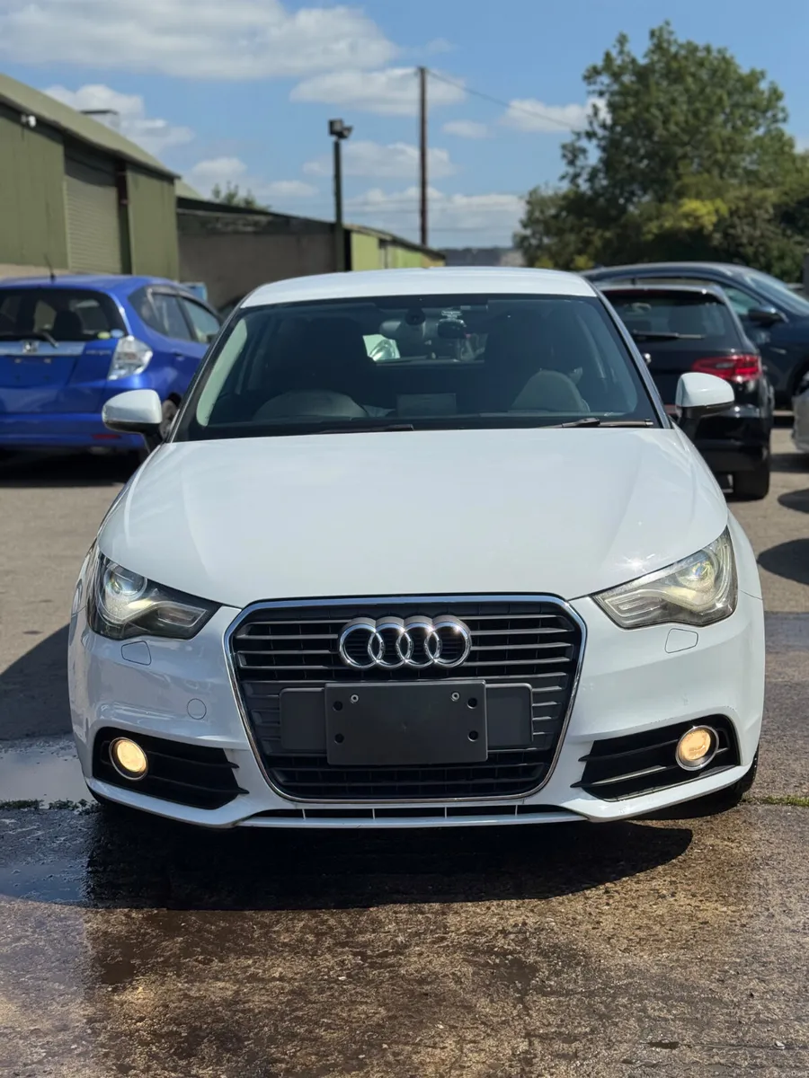AUDI A1 S-Line 1.4 Petrol Auto 2013 58000KM 2 Keys - Image 2