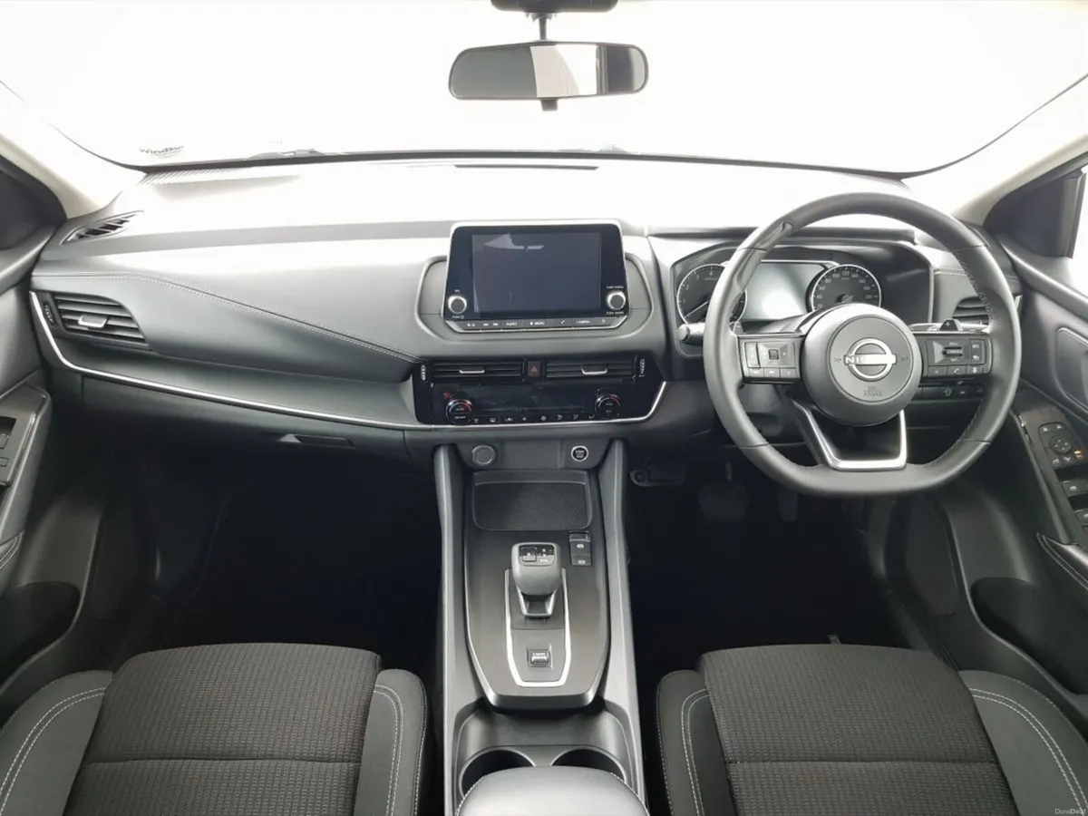 Nissan Qashqai 1.3 PET MILD HYBRID SV CVT - Image 3