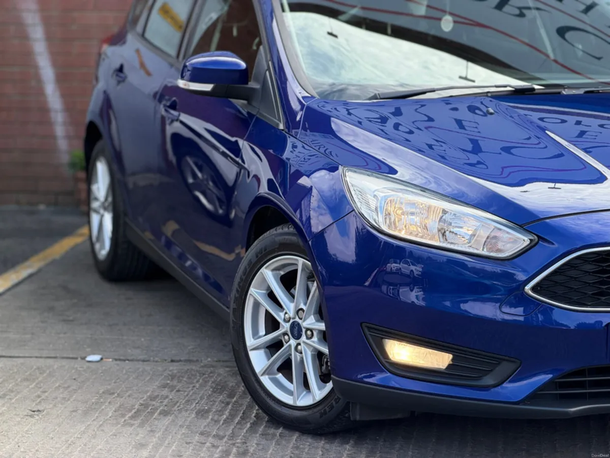 Ford Focus 1.0T STYLE 5DR - LOW KMS - Image 5