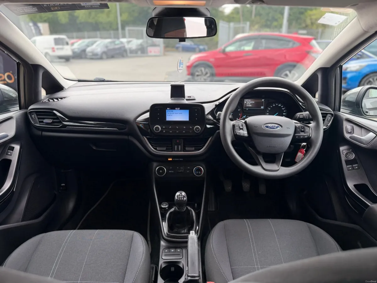 Ford Fiesta 1.1 MANUAL 5DR - Image 3