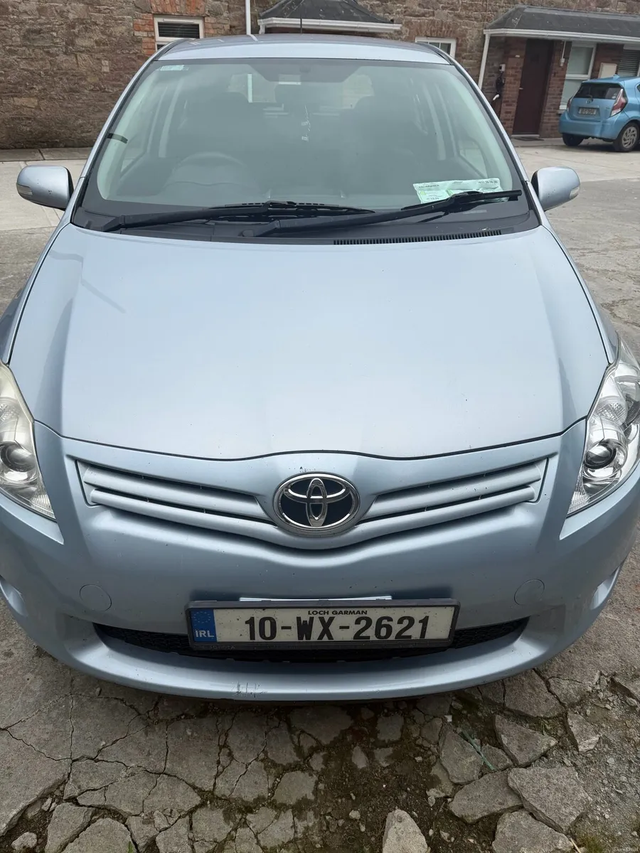 Toyota auris - Image 1