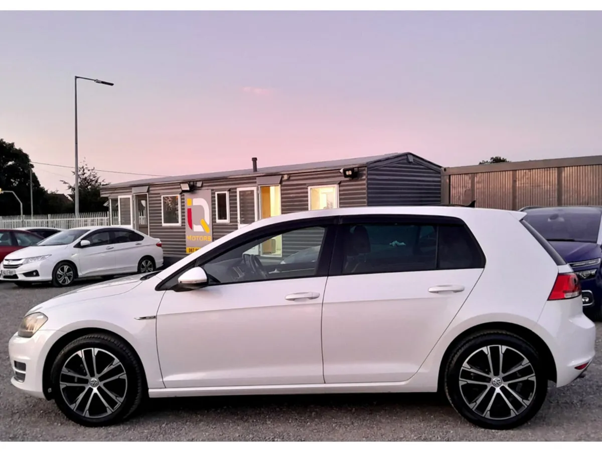 Volkswagen Golf 1.4L TSI Bluemotion Petrol Automat - Image 5