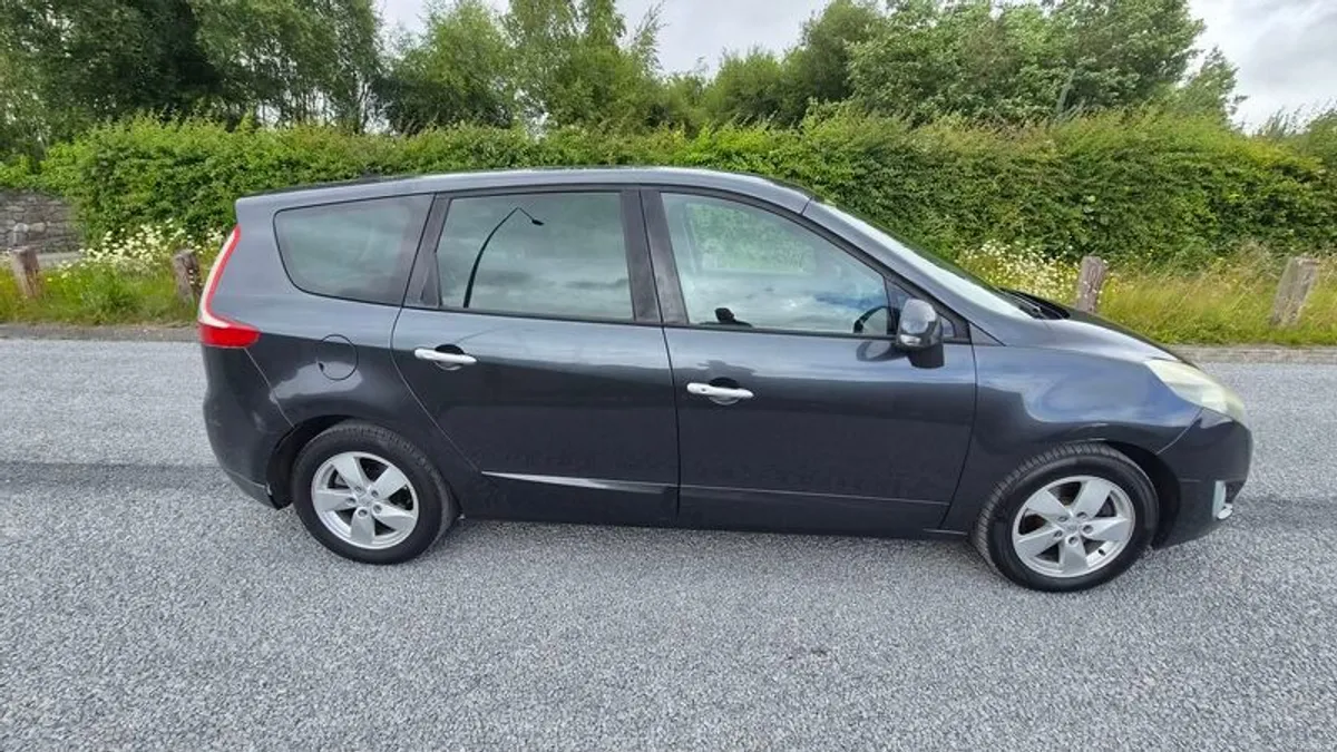 2011 Renault Grand Scenic - Image 4