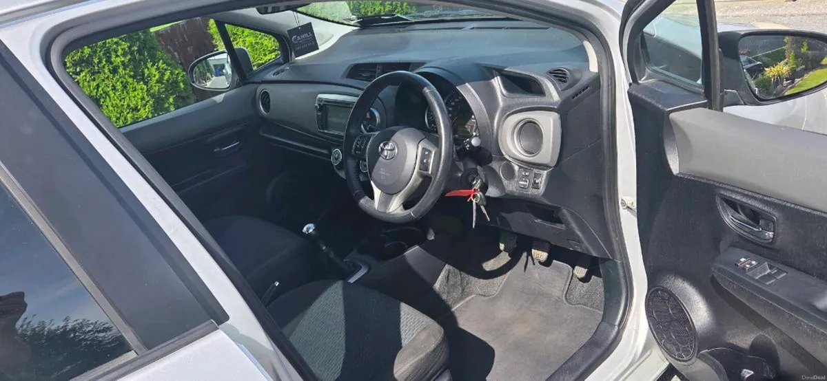Toyota yaris - Image 5