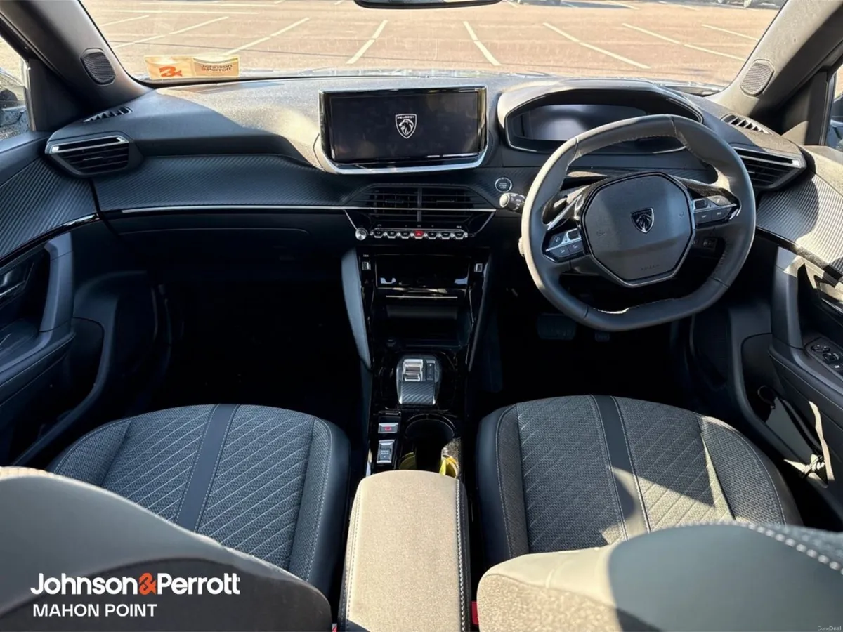 Peugeot 2008 HYBRID 145BHP e-DCS6 Allure - Image 4