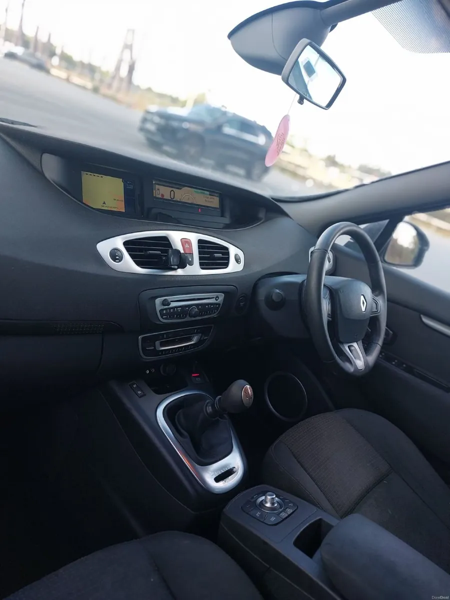 Renault Grand Scenic 2011 - Image 5