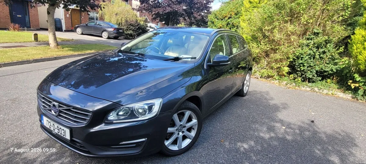 Volvo V60 2017 - Image 2