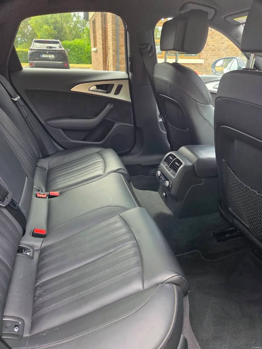 Car - Image 6
