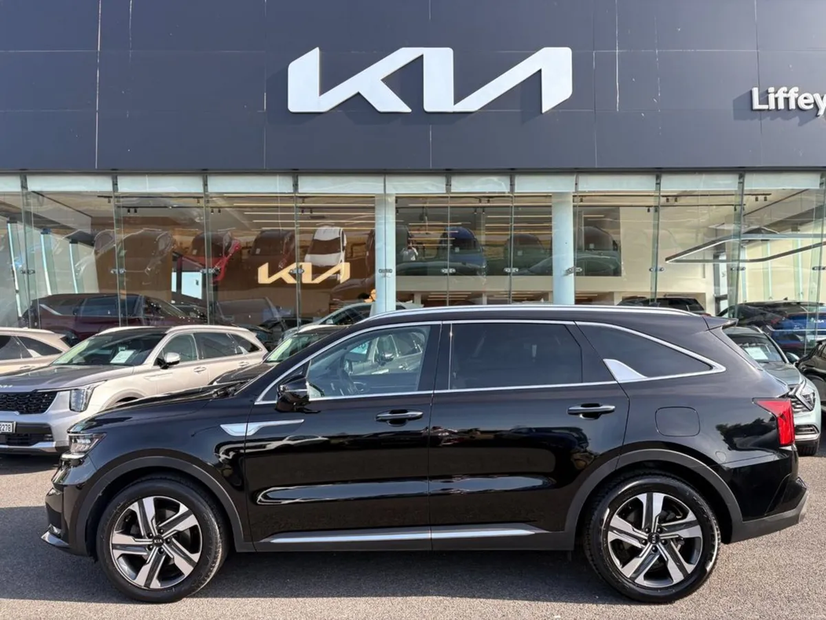 Kia Sorento 1.6 Plug In Hybrid ( 7 Seats ) - Image 3