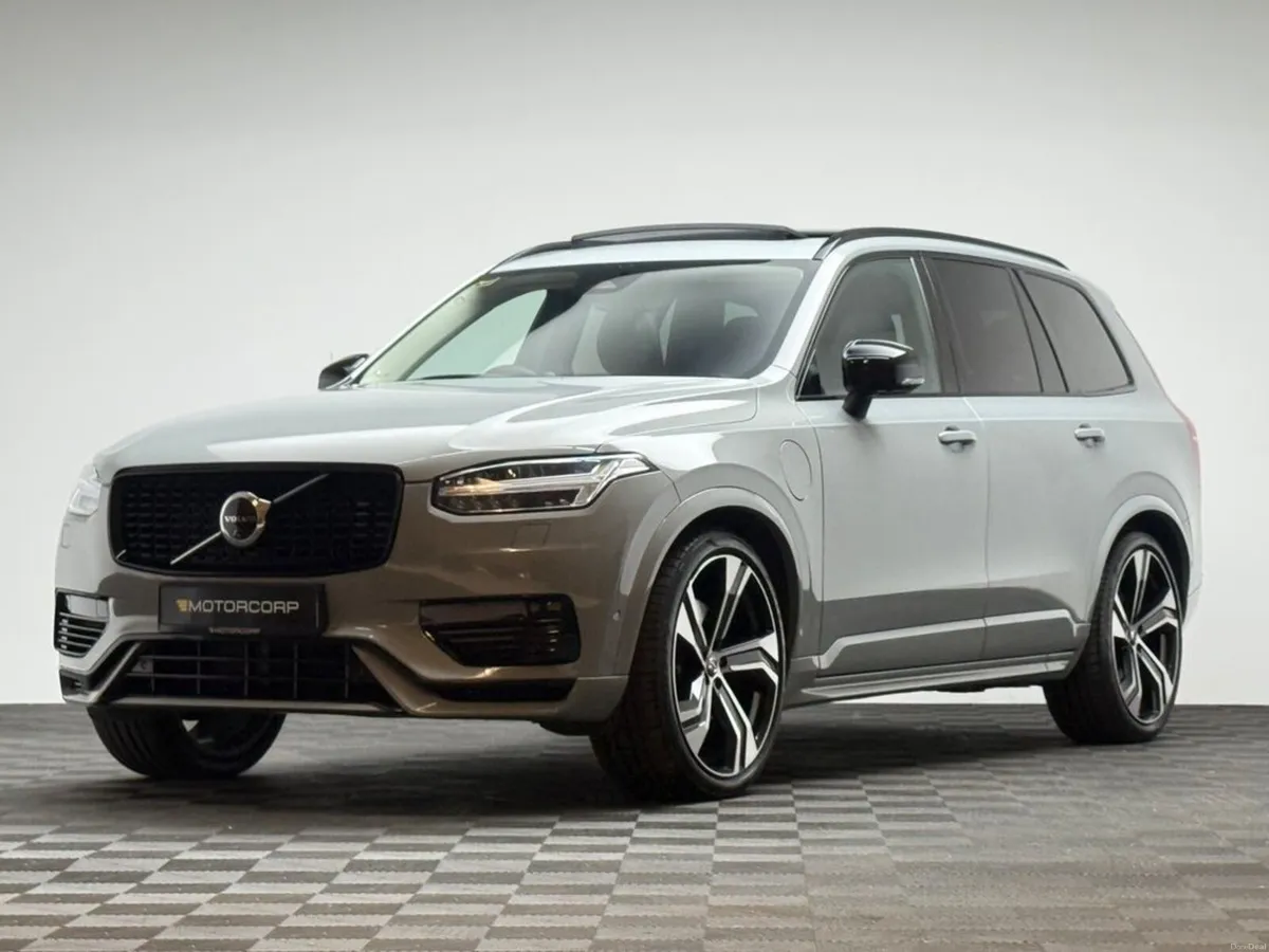 Volvo XC90 ULTIMATE DARK T8 2.0 RECHARGE AWD *7 SE - Image 3