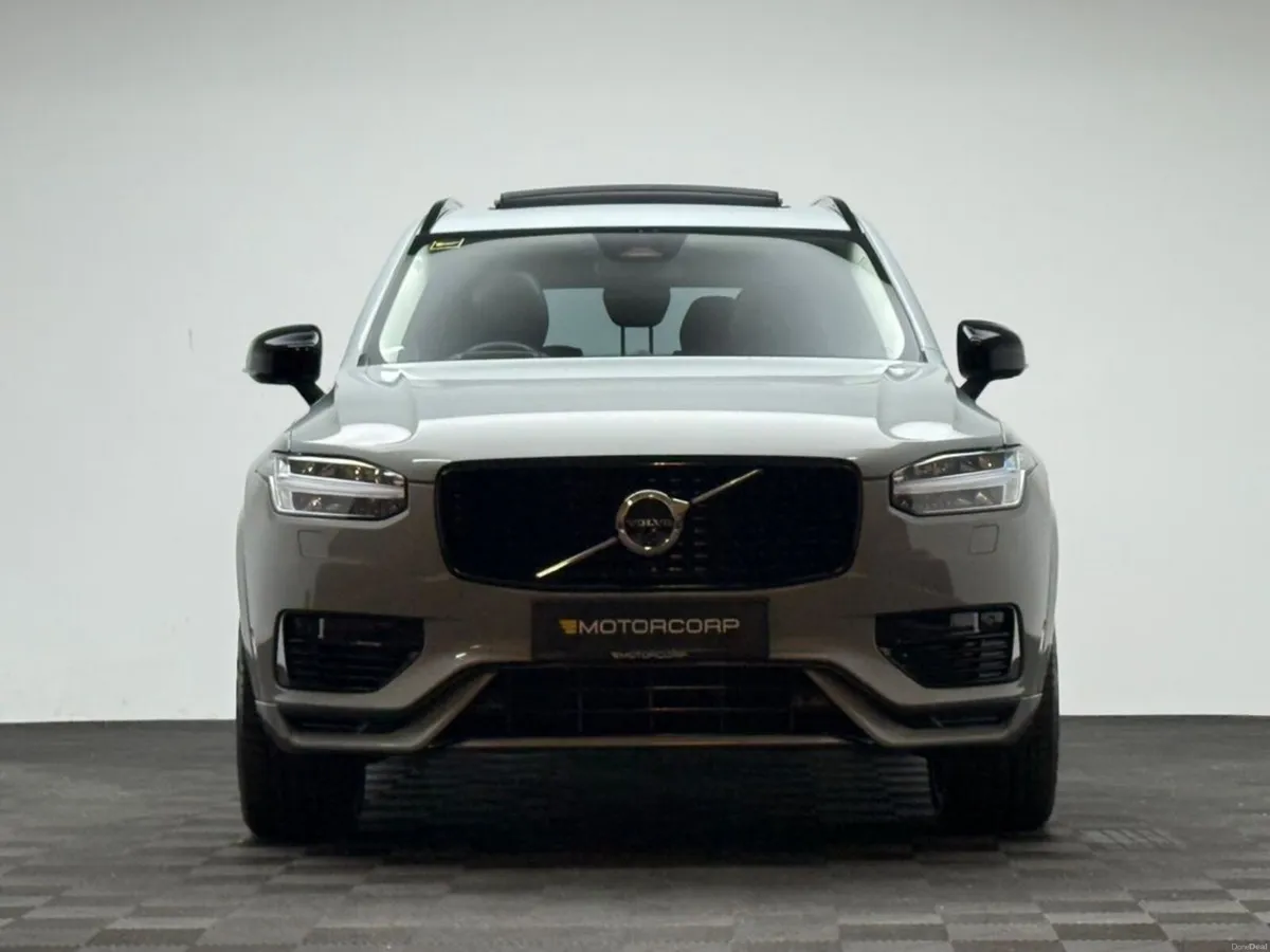 Volvo XC90 ULTIMATE DARK T8 2.0 RECHARGE AWD *7 SE - Image 2