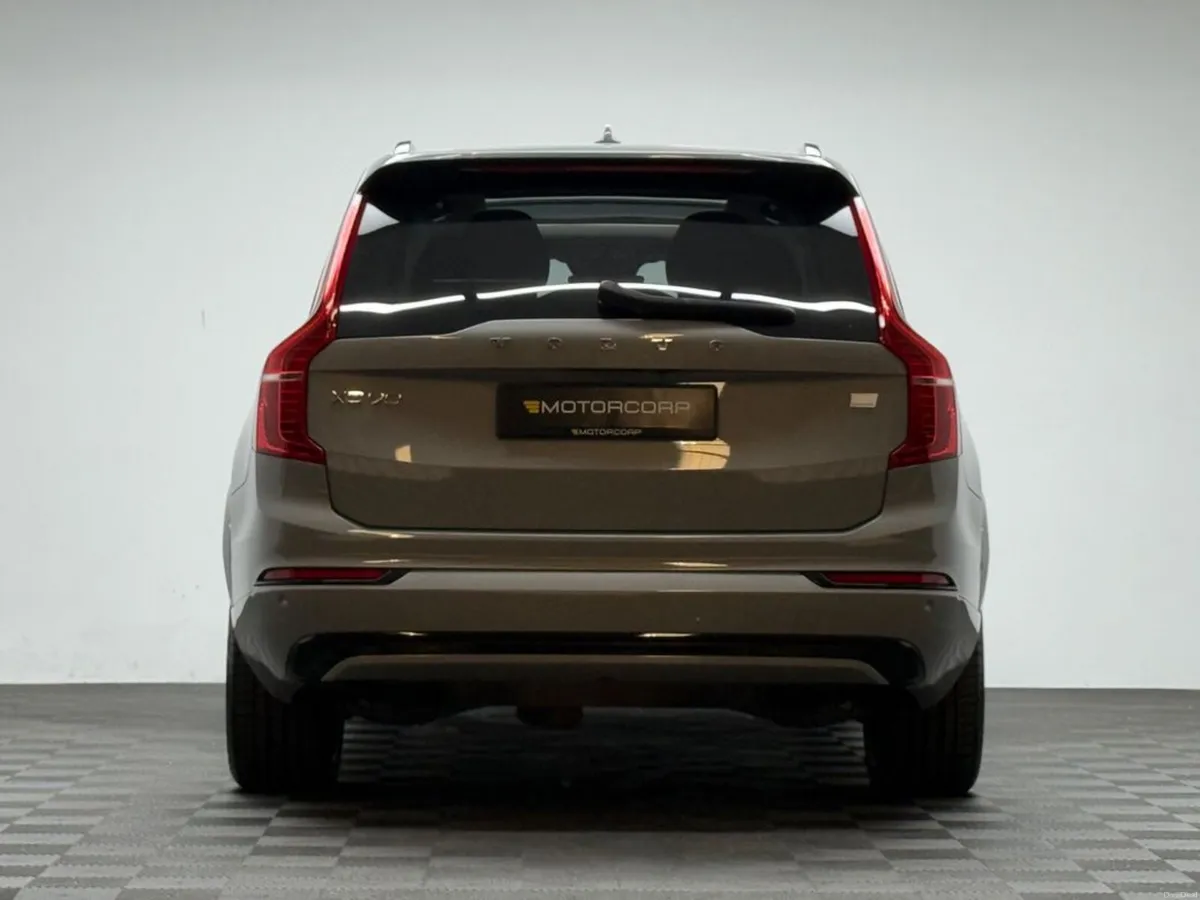 Volvo XC90 ULTIMATE DARK T8 2.0 RECHARGE AWD *7 SE - Image 6