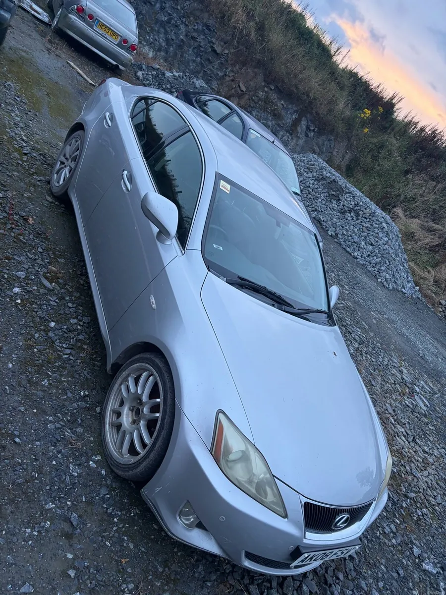 Lexus is250 - Image 1