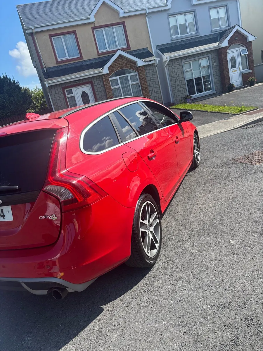 Volvo v60 - Image 6