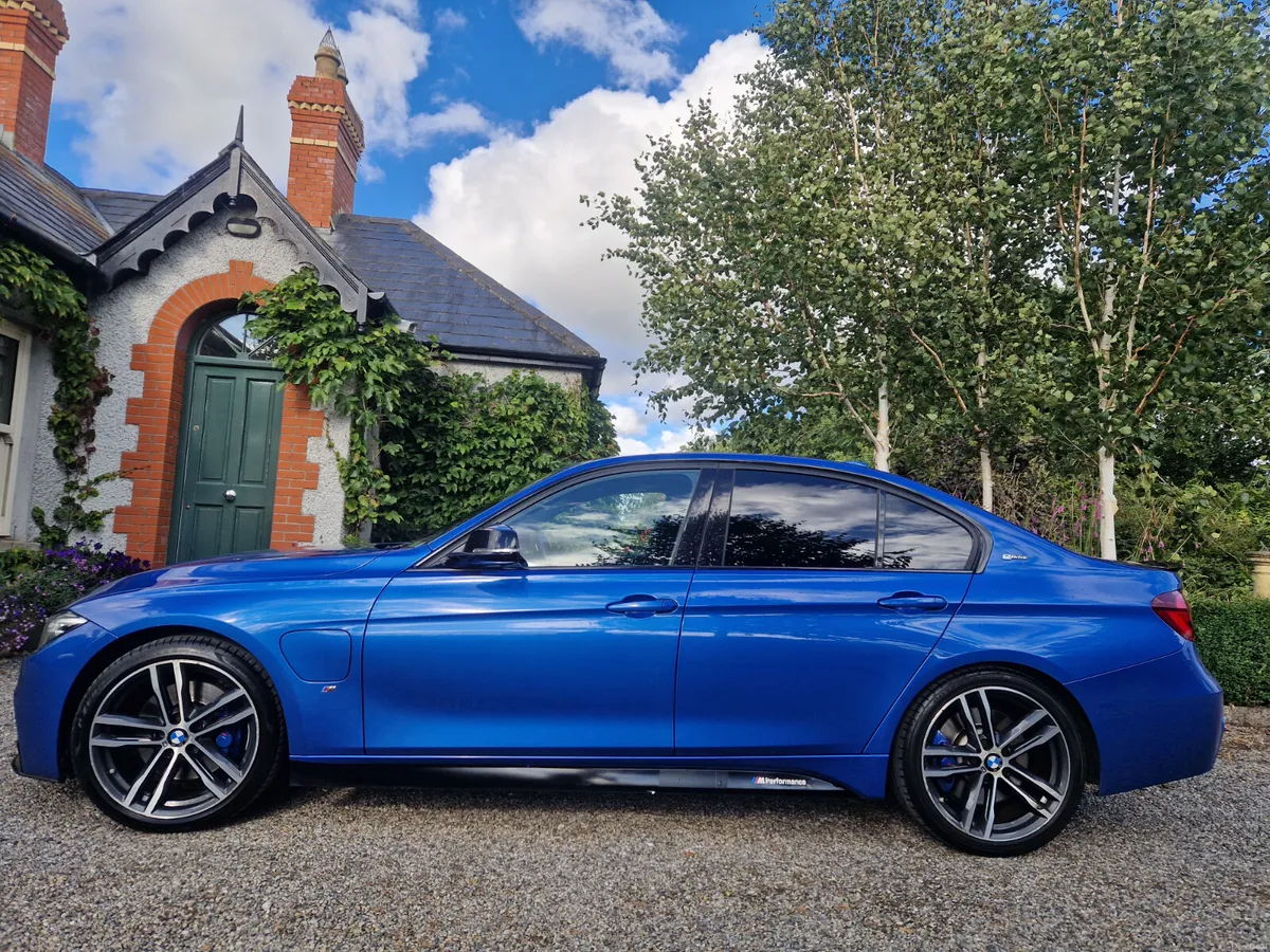 BMW 330e M-SPORT SHADOW EDITION , 2 YEAR WARRANTY - Image 5
