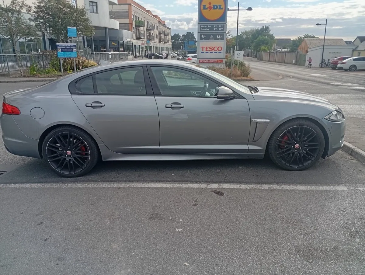 Jaguar xf 2014 diesel - Image 2