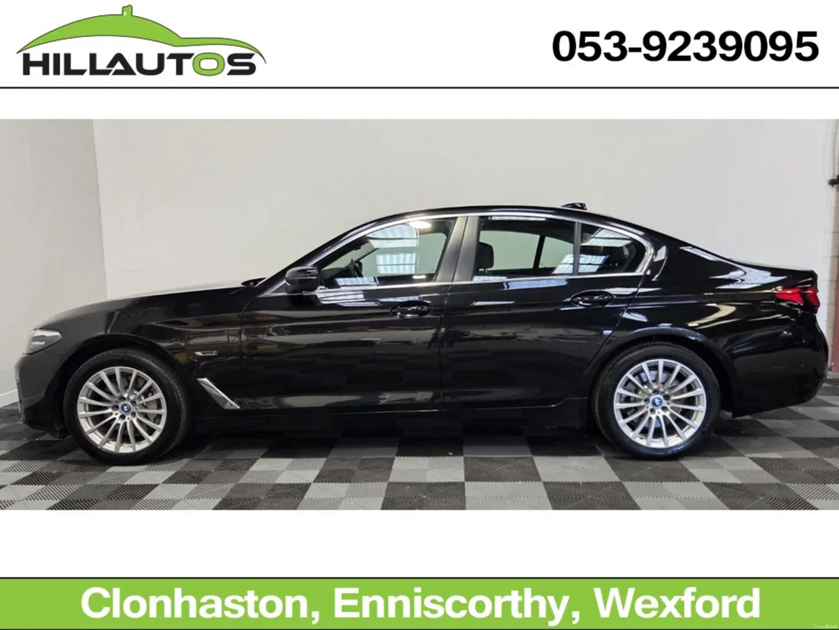 BMW 5-Series 2023 530E HYBRID SE - Image 3