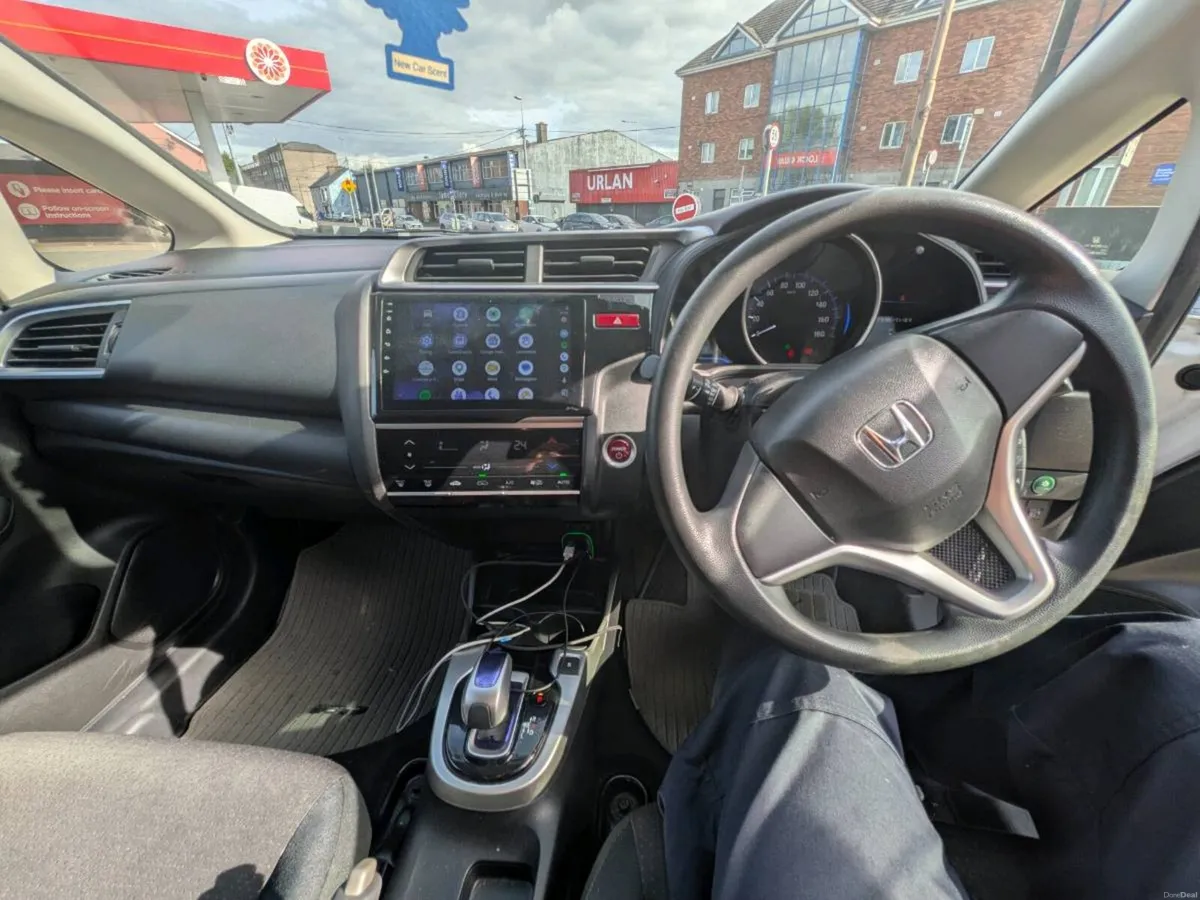 2016 Honda Fit Hybrid Automatic | NCT 28 | Carplay - Image 5
