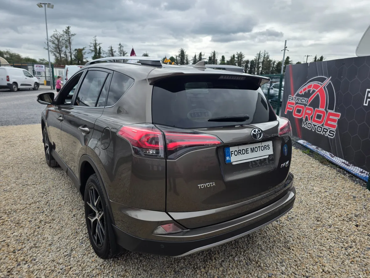 Toyota RAV4 2017 - Image 3
