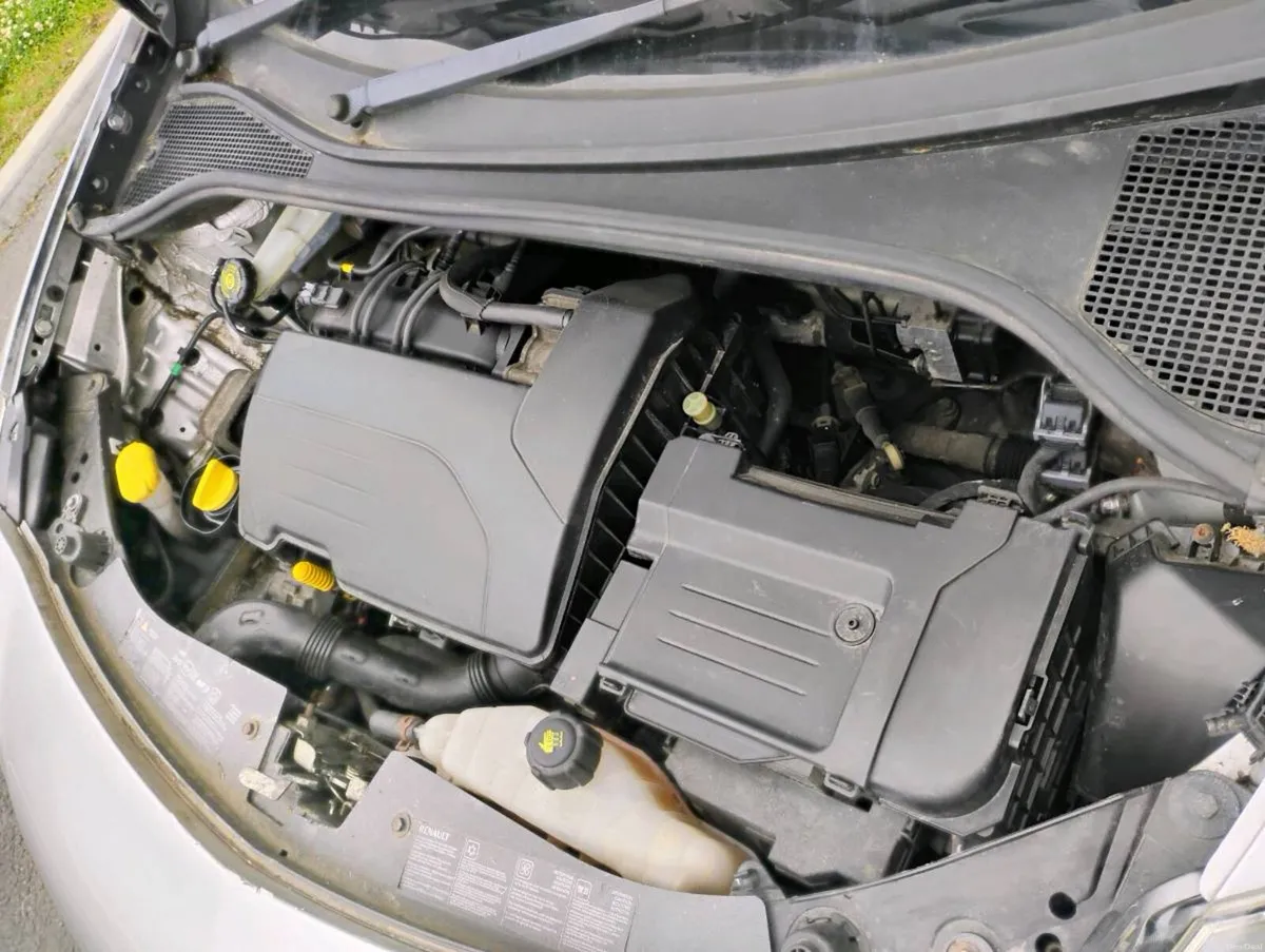 Renault Clio, new NCT, very low mileage - Image 2