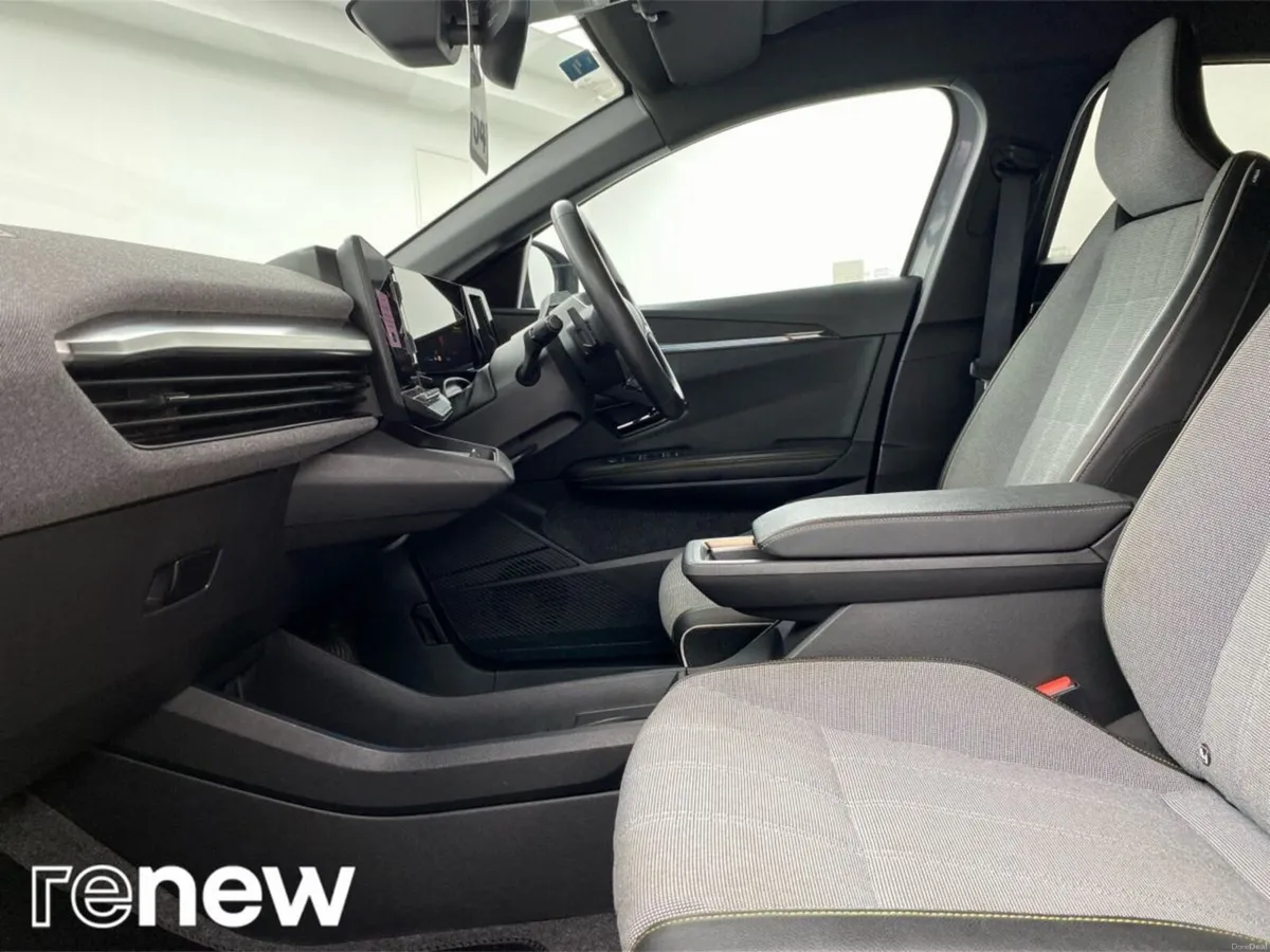 Renault Megane E-Tech EV40 130hp Techno - Image 5