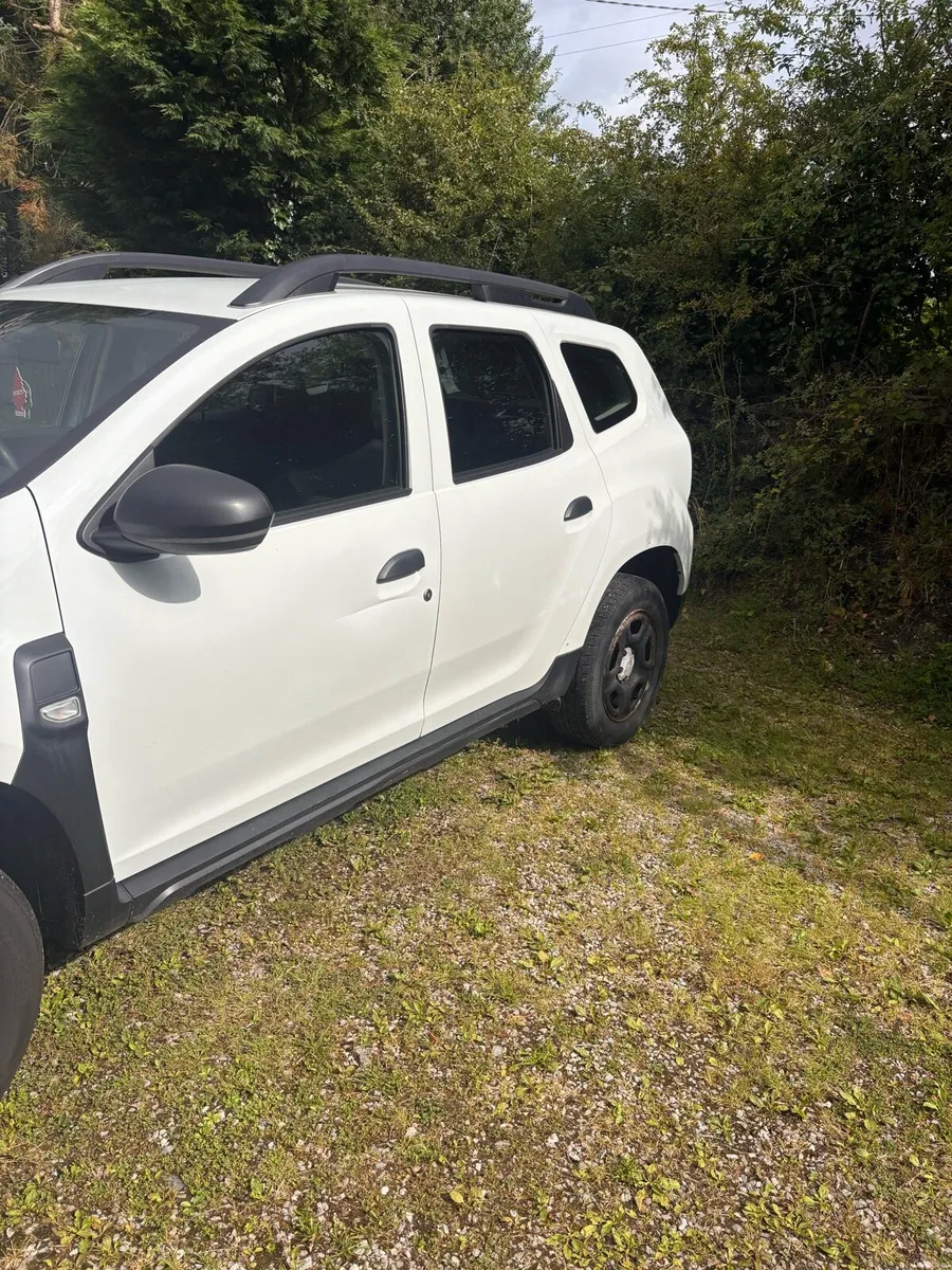 2020 Dacia Duster - Image 2