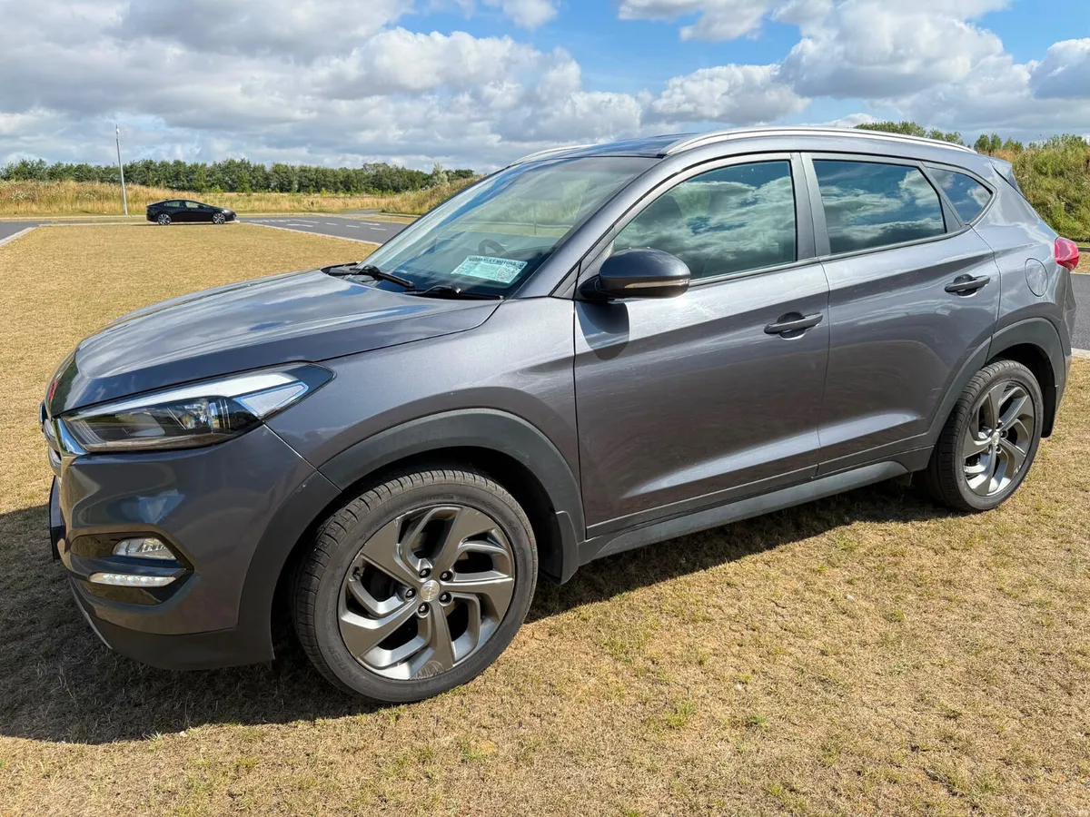 LOW MILEAGE AUTO EXECUTIVE HIGH SPEC - Image 3