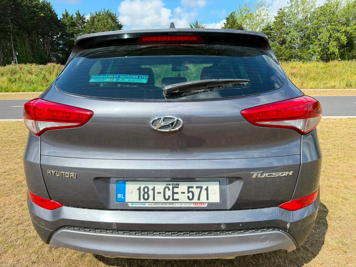 LOW MILEAGE AUTO EXECUTIVE HIGH SPEC - Image 6