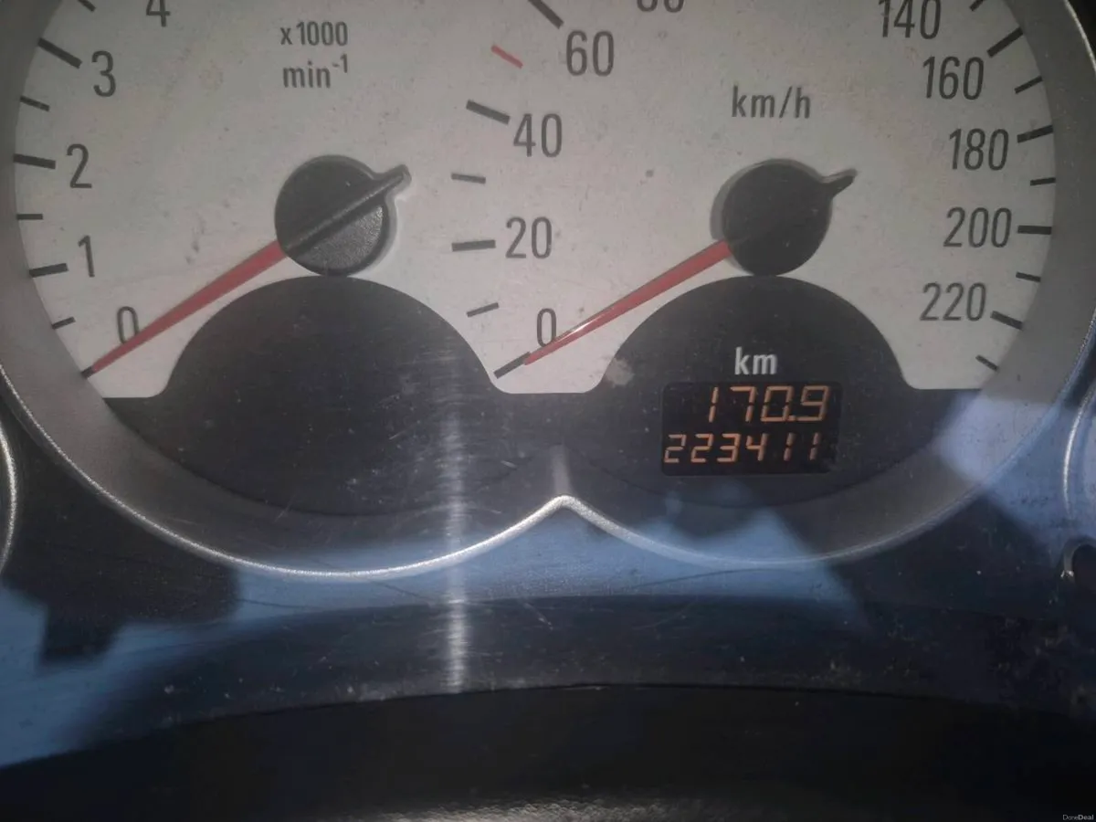 06 corsa 1.2 nct april 2027 petrol - Image 5