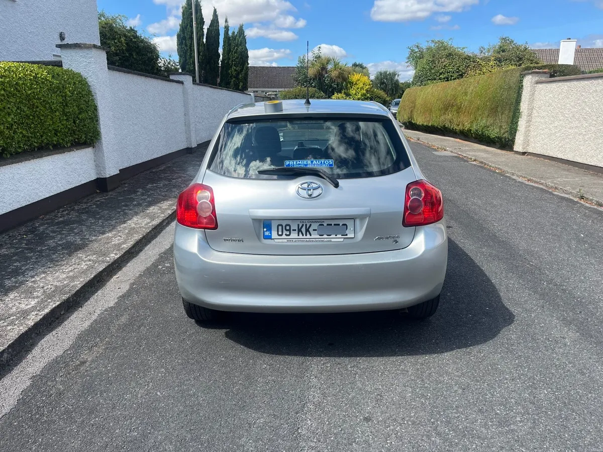 Toyota Auris 2009 - Image 5