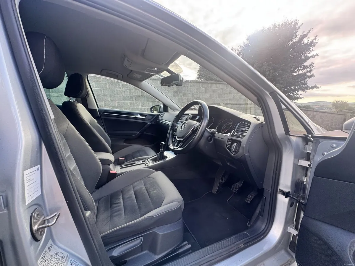 VW Golf 2016 ***OPEN TO OFFERS*** - Image 6