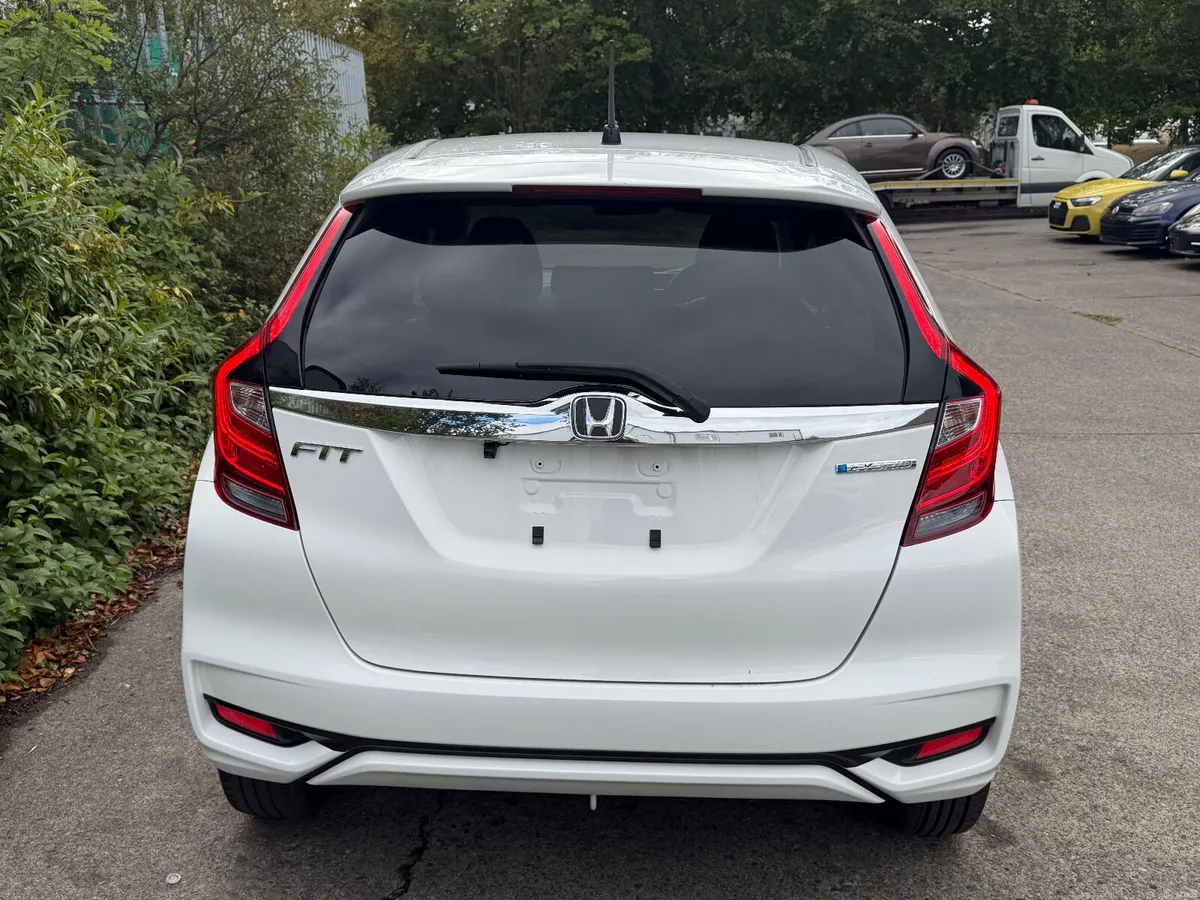 Honda Fit 1.5 Hybrid Auto Sport - Image 5
