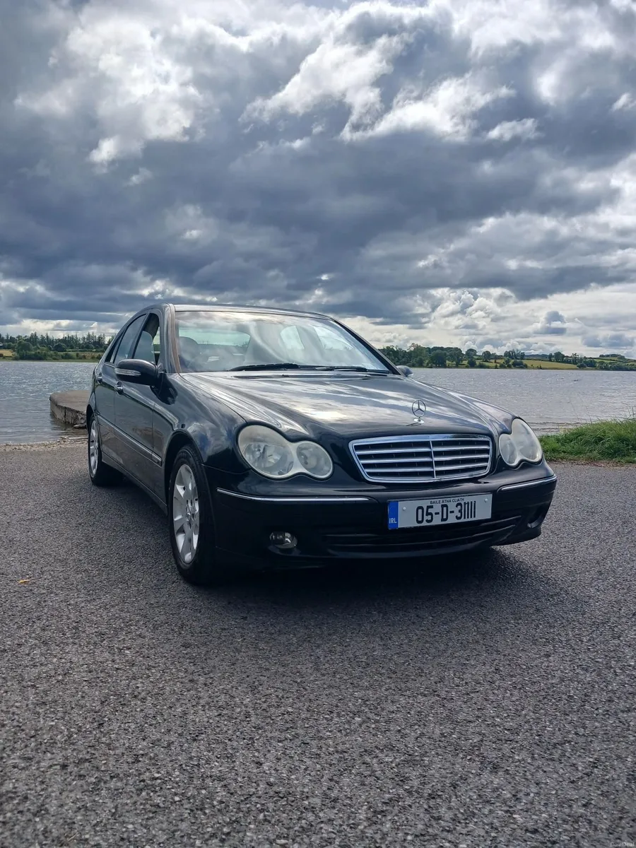 Mercedes-Benz C-Class 2005 - Image 3