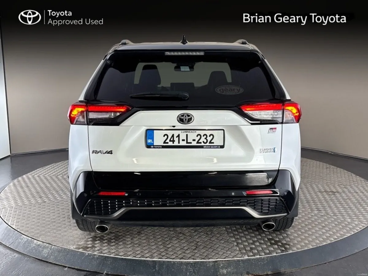 Toyota RAV4 PLUG-IN HYB GR SPORT - Image 4
